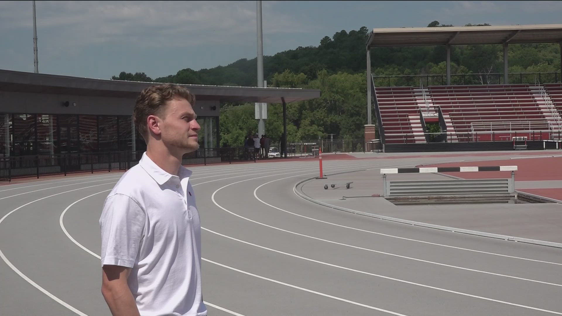 Track and cross country runner Camren Fischer is back home to bring his dream to life, compete for the Arkansas Razorbacks.